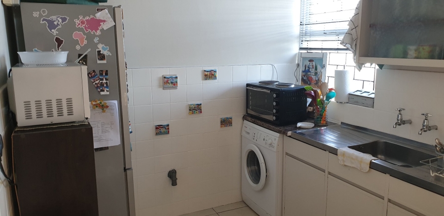 1 Bedroom Property for Sale in Kenilworth Western Cape